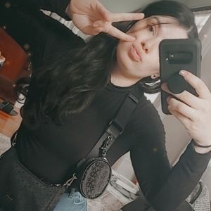 Meet your Posher, Alyssa